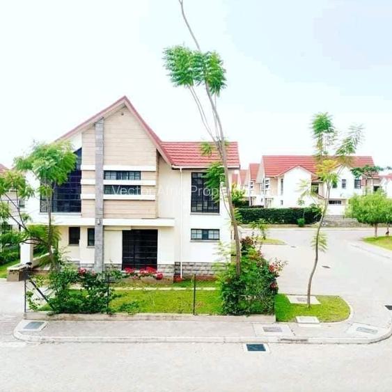 4 Bed Townhouse with En Suite in Kitengela