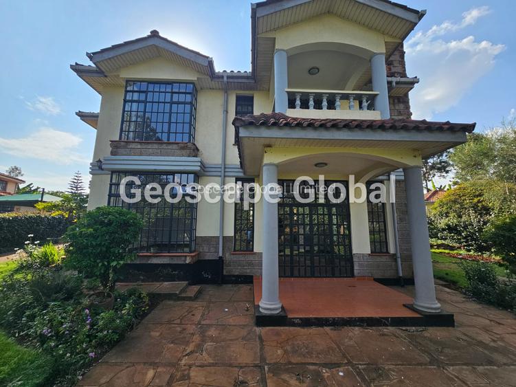 4 Bed Villa with En Suite in Nyari