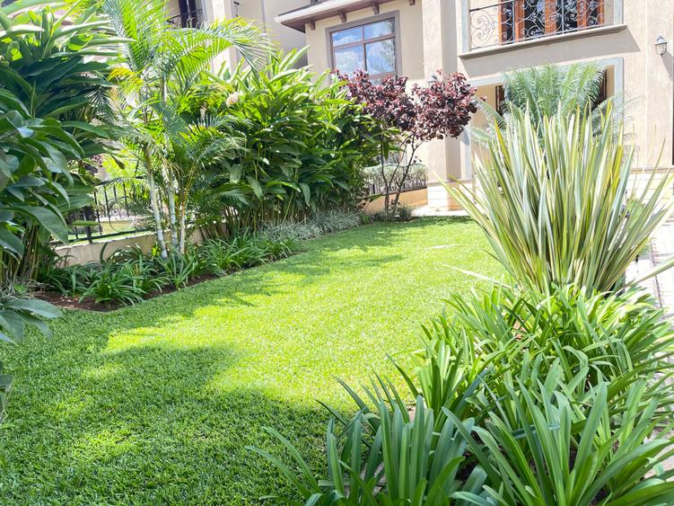 5 Bed Townhouse with En Suite in Lavington