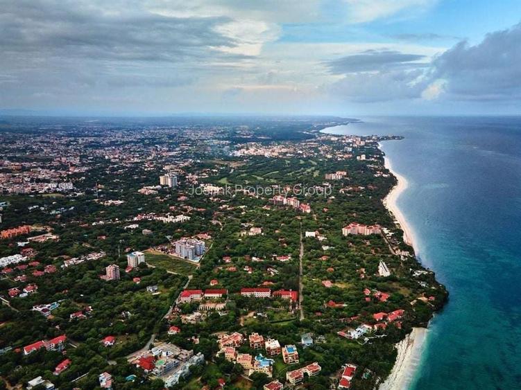 5 ac Residential Land in Nyali Area