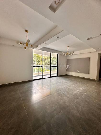Serviced 2 Bed Apartment with En Suite in Riverside