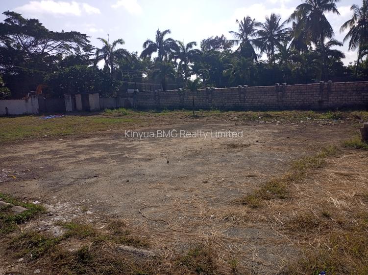 1.4 m² Land at Beach Road