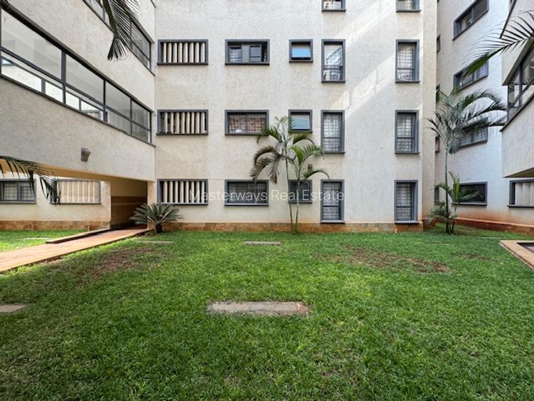 2 Bed Apartment with En Suite in Rhapta Road