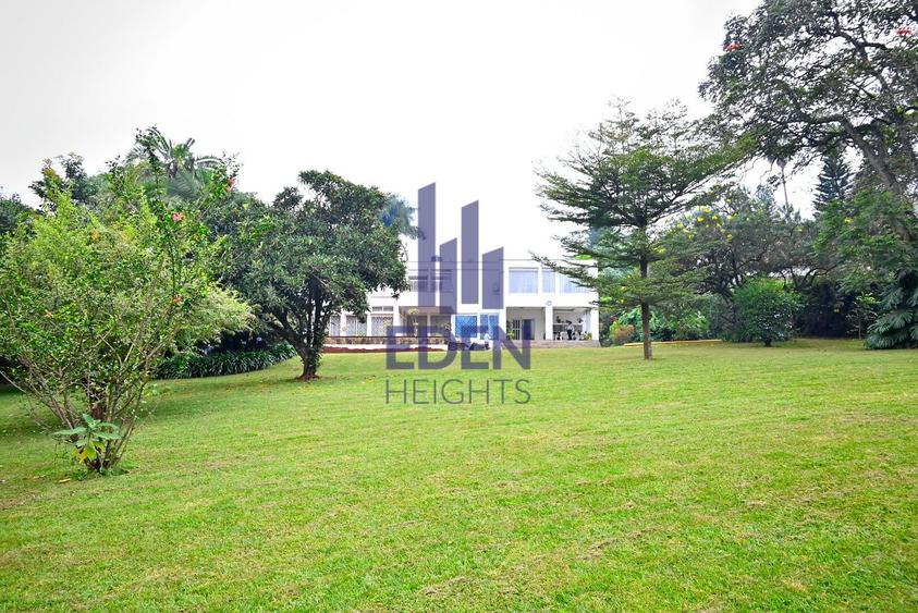 6 Bed House with En Suite in Lavington