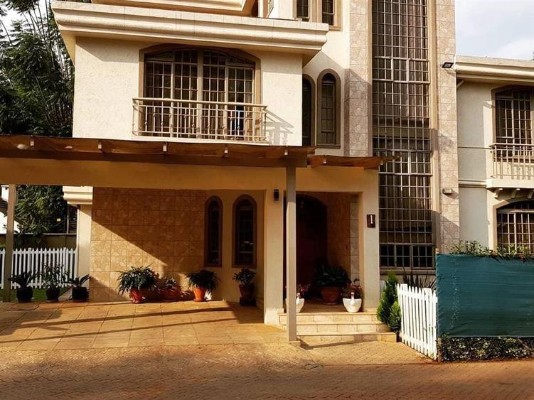 5 Bed House with Garden in Lavington