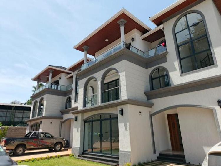 5 Bed Townhouse with En Suite in Lavington 5 Bed Townhouse with En Suite in Lavington