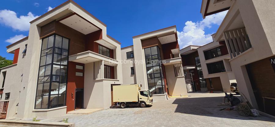 5 Bed Townhouse with En Suite at Lavington Green