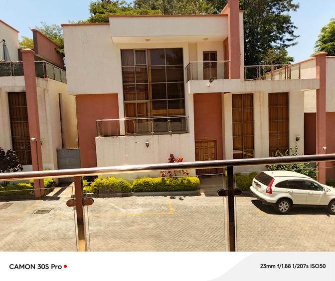 5 Bed Townhouse with En Suite at Lavington 5 Bed Townhouse with En Suite at Lavington