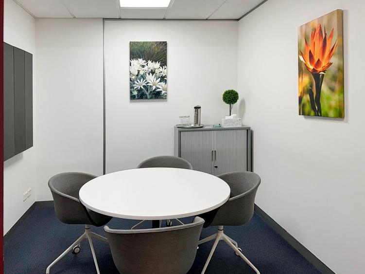 Furnished 60 m² Office with Service Charge Included at Links Road Furnished 60 m² Office with Service Charge Included at Links Road