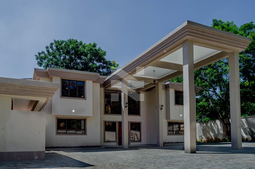 5 Bed Villa with En Suite at Windy Ridge 5 Bed Villa with En Suite at Windy Ridge