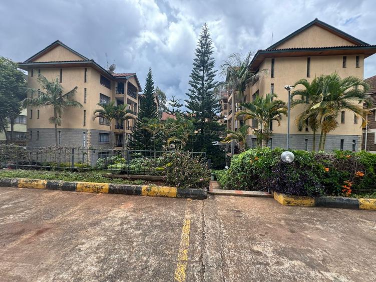 3 Bed Apartment with En Suite in Lavington