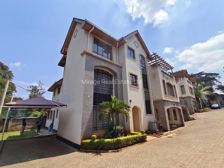 5 Bed Townhouse with En Suite in Lavington