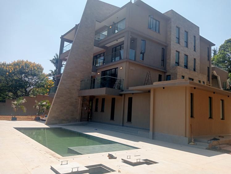 6 Bed House with En Suite at Nyari 6 Bed House with En Suite at Nyari