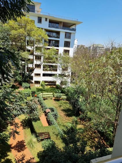 3 Bed Apartment with En Suite in Riverside