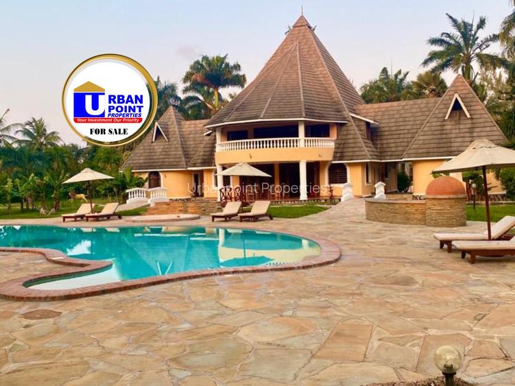 6 Bed Villa with En Suite in Diani