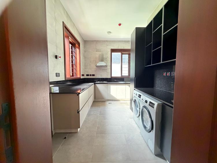 4 Bed House with En Suite in Runda - Ansicht 6