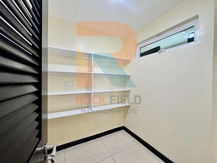 3 Bed Apartment with En Suite in Riverside - Aanzicht 5