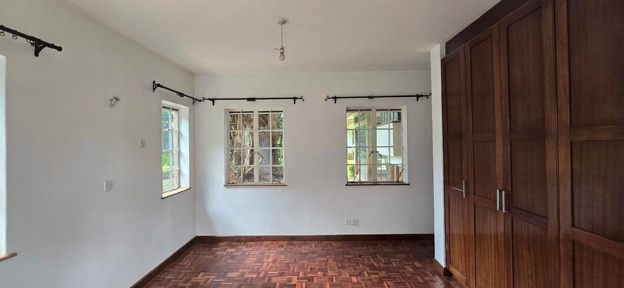 5 Bed Townhouse with En Suite at Lone Tree - Meer