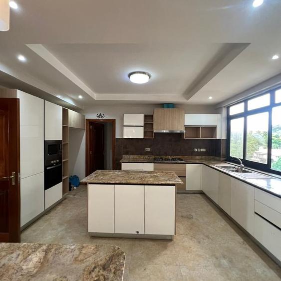 4 Bed Apartment with En Suite at Riverside Drive - Vista 5