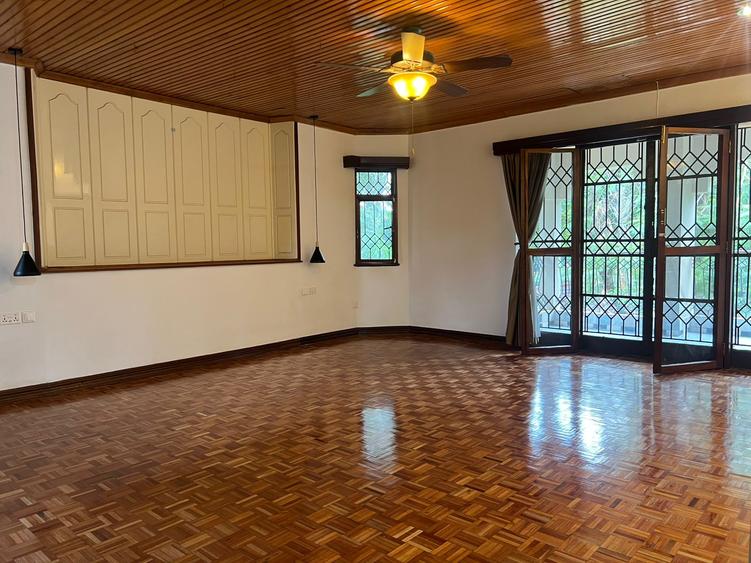 5 Bed House with En Suite in Runda - Bild 5
