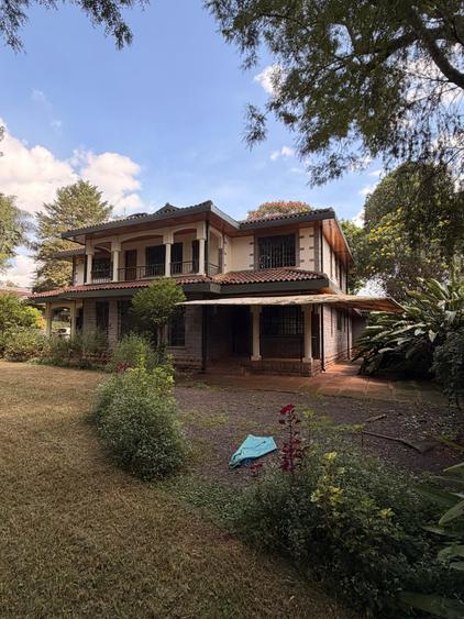 5 Bed Villa with En Suite in Nyari - Vista 3