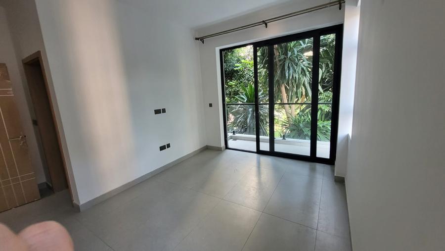 2 Bed Apartment with En Suite in Brookside - Widok 5