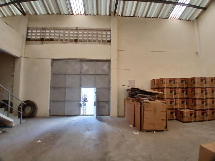 7,300 ft² Warehouse in Ruaraka - Widok 5