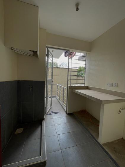 2 Bed Apartment with En Suite at Othaya Road - Meer