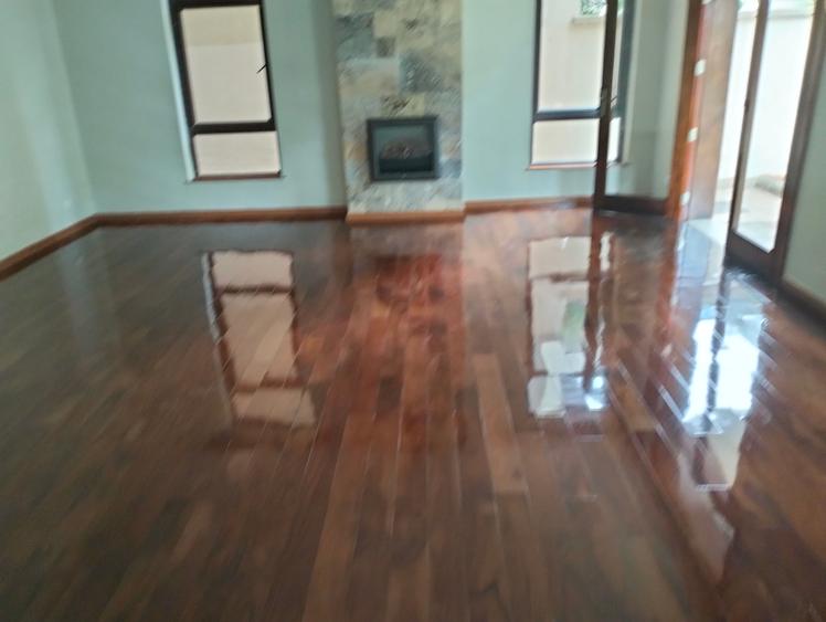 5 Bed Townhouse with En Suite in Lavington - Więcej