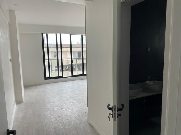 3 Bed Apartment with Backup Generator in Parklands - Widok 5