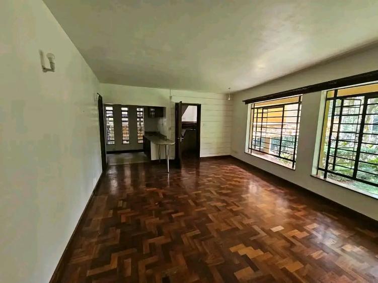 5 Bed House with En Suite in Kitisuru - Mehr