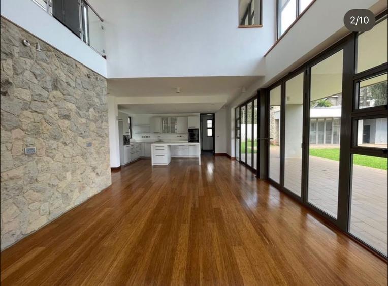 5 Bed House with En Suite at Karen - Mehr