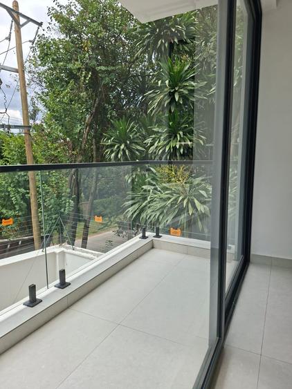 3 Bed Apartment in Brookside - Bild 6