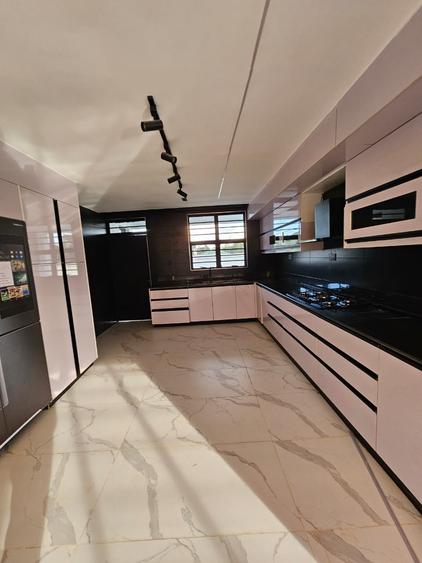 5 Bed House with En Suite in Kiambu Road – pohled 5