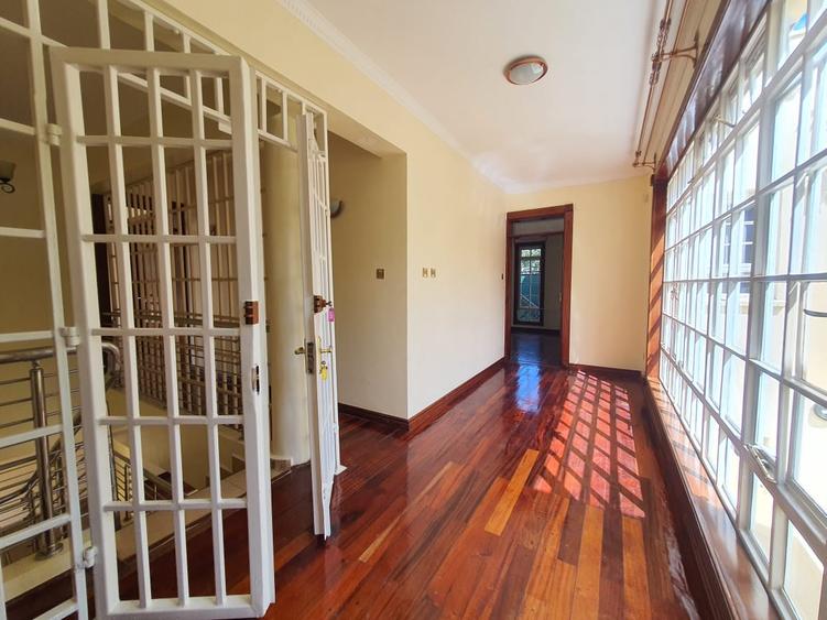5 Bed House with En Suite at Kyuna - Widok 6