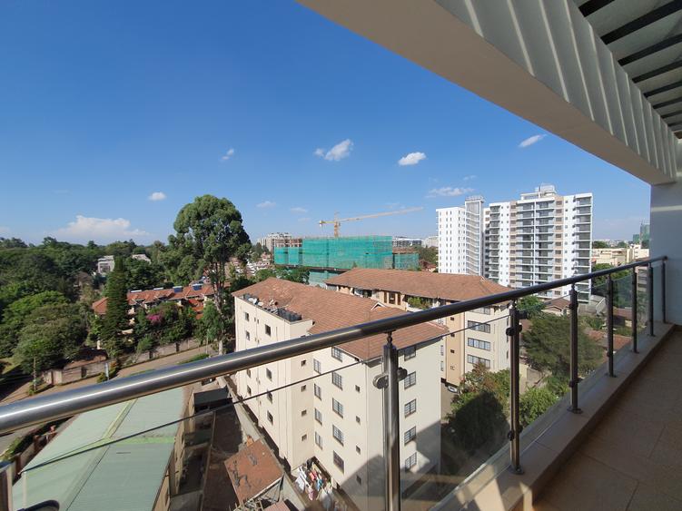 Serviced 2 Bed Apartment with En Suite at Westlands - Więcej