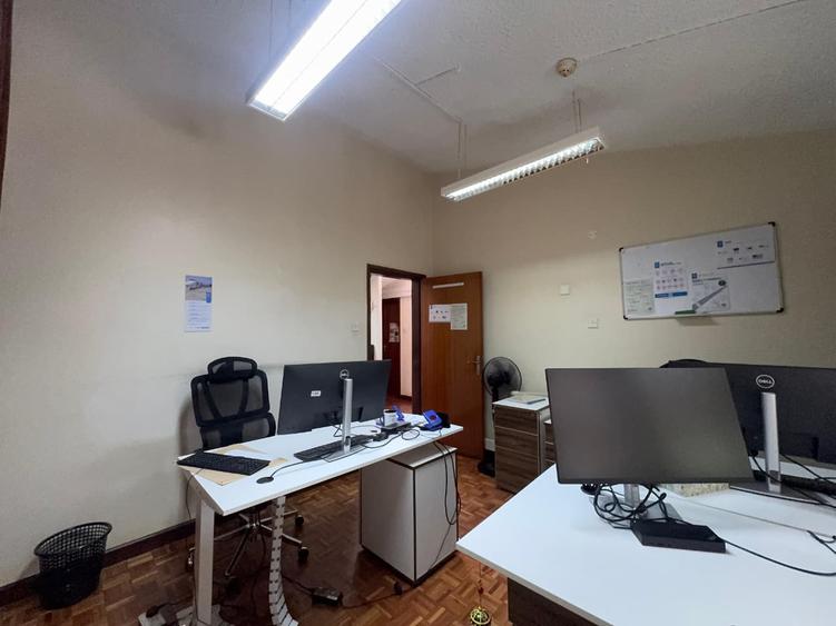 0.5 ac Commercial Property with Backup Generator in Gigiri – pohled 4