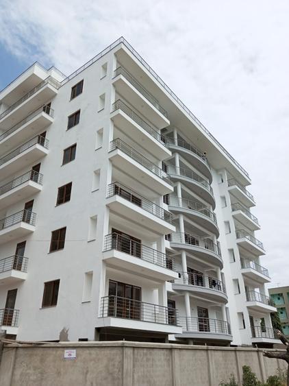 Serviced 3 Bed Apartment with En Suite at Baobab Road - Vista 2