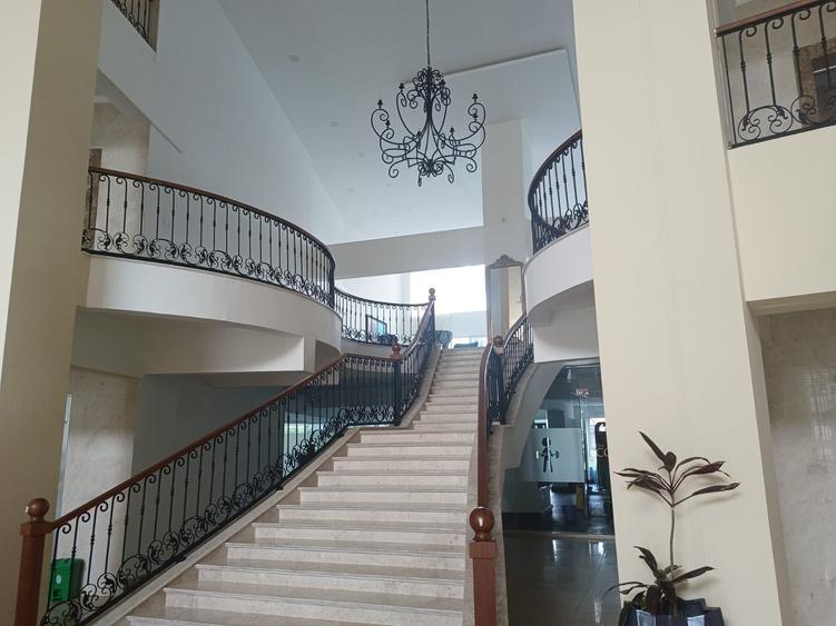 Serviced 3 Bed Apartment with En Suite at Collosium - Widok 6
