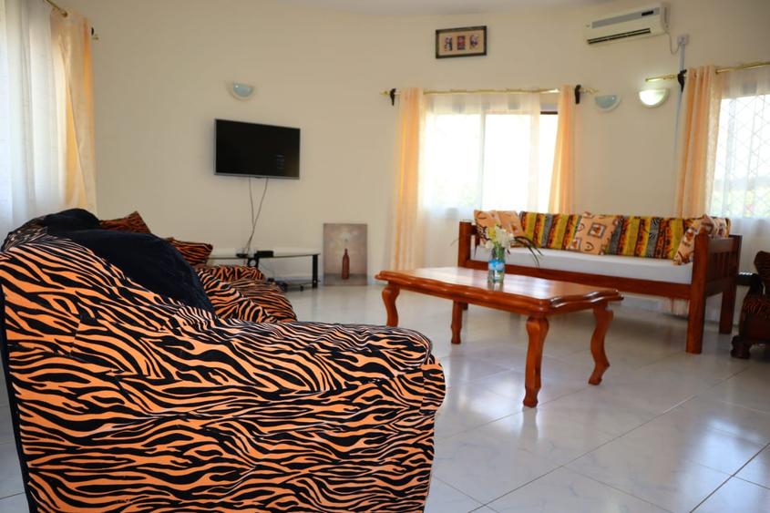 3 Bed Villa with En Suite in Watamu - Vista 5