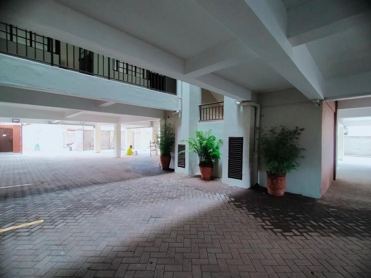 1 Bed Apartment with En Suite in Naivasha Road - Aanzicht 6