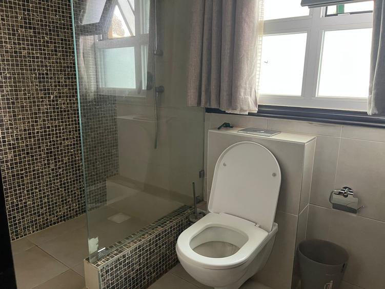 4 Bed Villa with En Suite in Kyuna - Altro