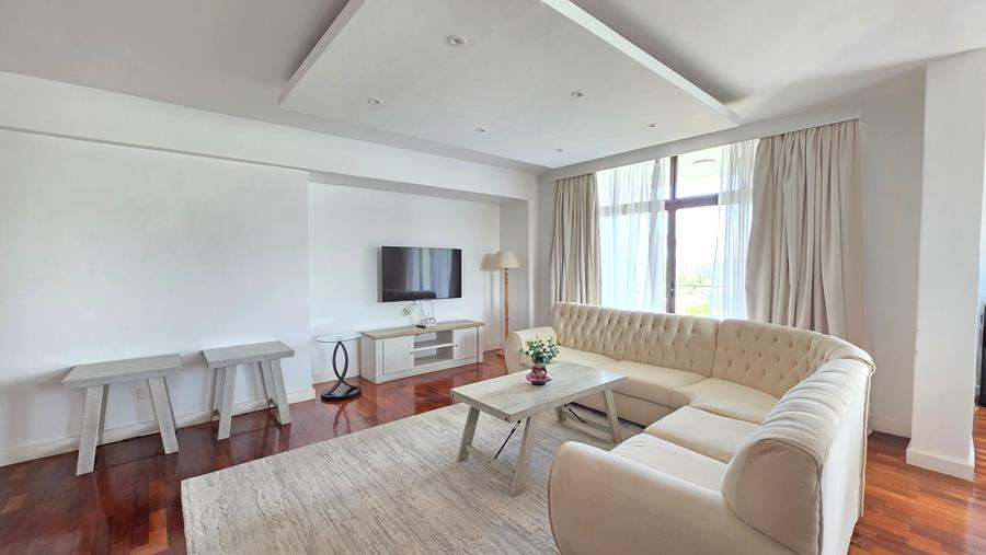 Furnished 2 Bed Apartment with En Suite at Denis Prit Road – pohled 3
