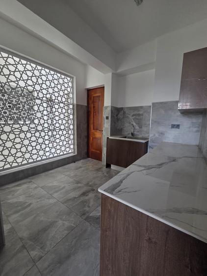 3 Bed Apartment with En Suite in Riverside - Vista 6
