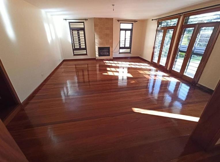 5 Bed Villa in Lavington - Vista 3