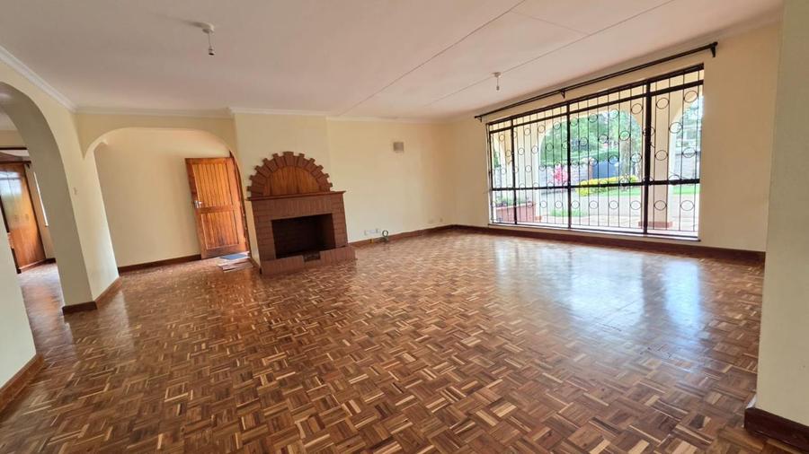 4 Bed House with En Suite at Mountain View - Widok 4