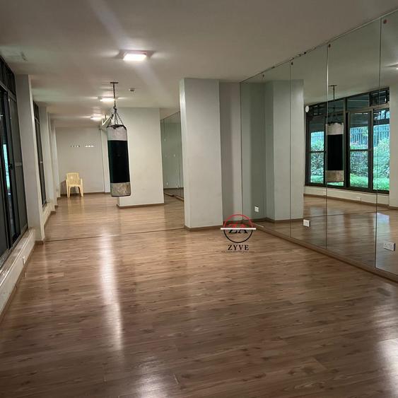 3 Bed Apartment with En Suite at Sixth Parklands Avenue - Bild 6