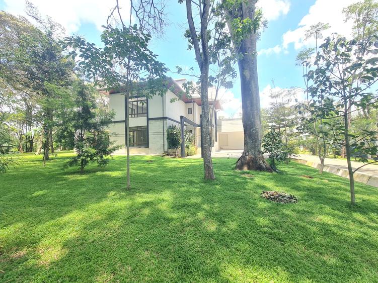 5 Bed Townhouse with En Suite at Karen – pohled 2