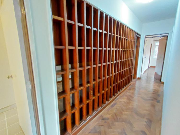 5 Bed House with En Suite in Kitisuru - Więcej