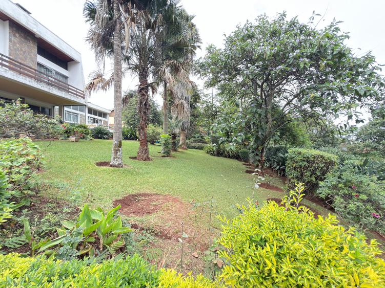 6 Bed House with En Suite at Lavington - Ansicht 6